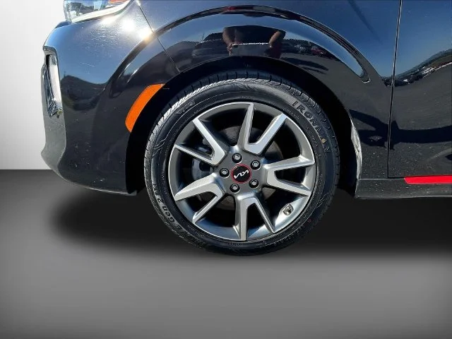 Used 2022 Black Kia Turbo image 41