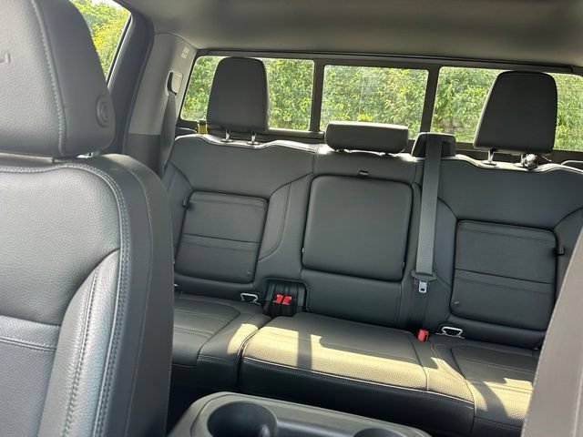 Used 2021 WHITE FROST TRICOAT GMC Denali image 19