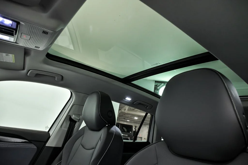 New 2026 White/off-white Volkswagen 2.0T SE image 8