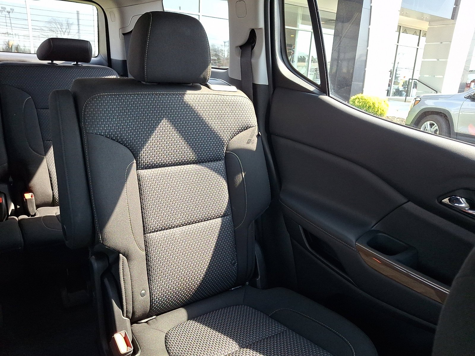 Used 2023 Ebony Twilight Metallic GMC SLE image 20