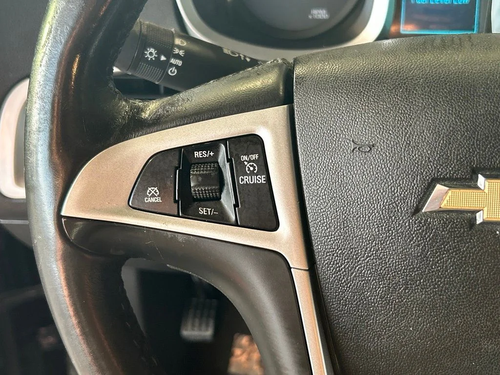 Used 2015 Blue Velvet Metallic Chevrolet LT image 33