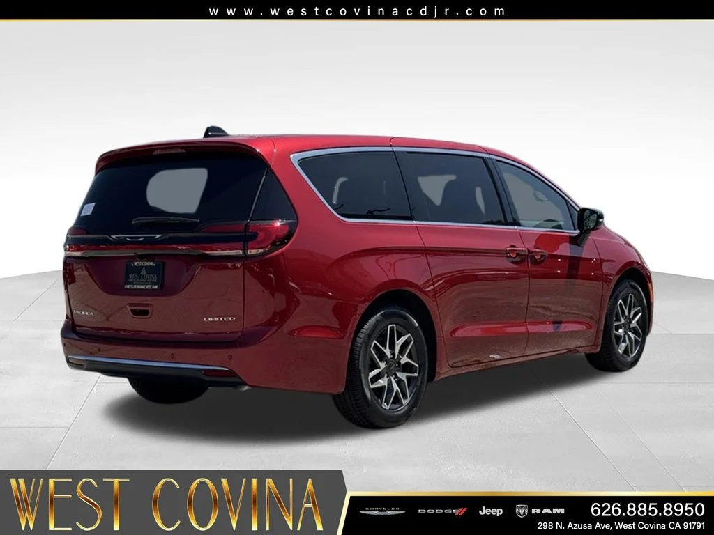 New 2027 Red Hot Pearl-Coat Exterior Paint Chrysler Limited image 7