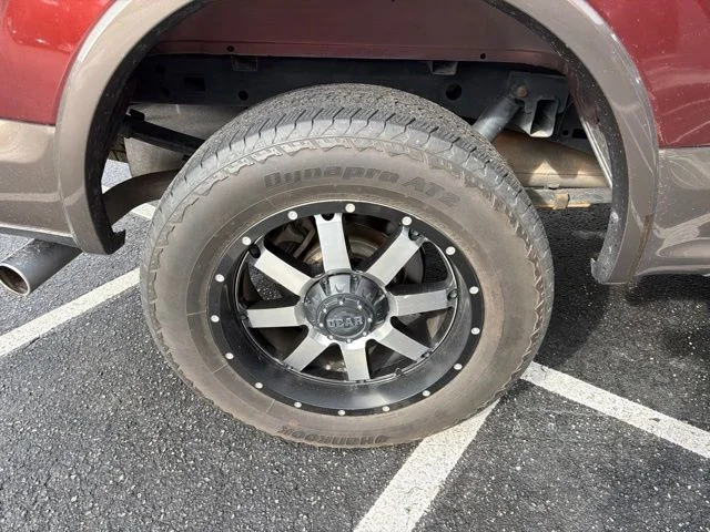 Used 2017  Ford Lariat image 7