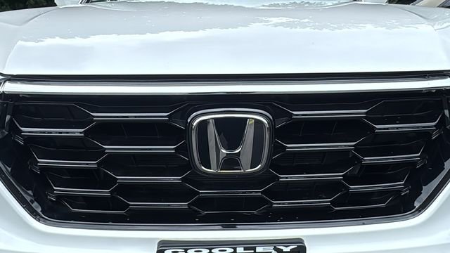 Used 2024 White Honda EX image 11