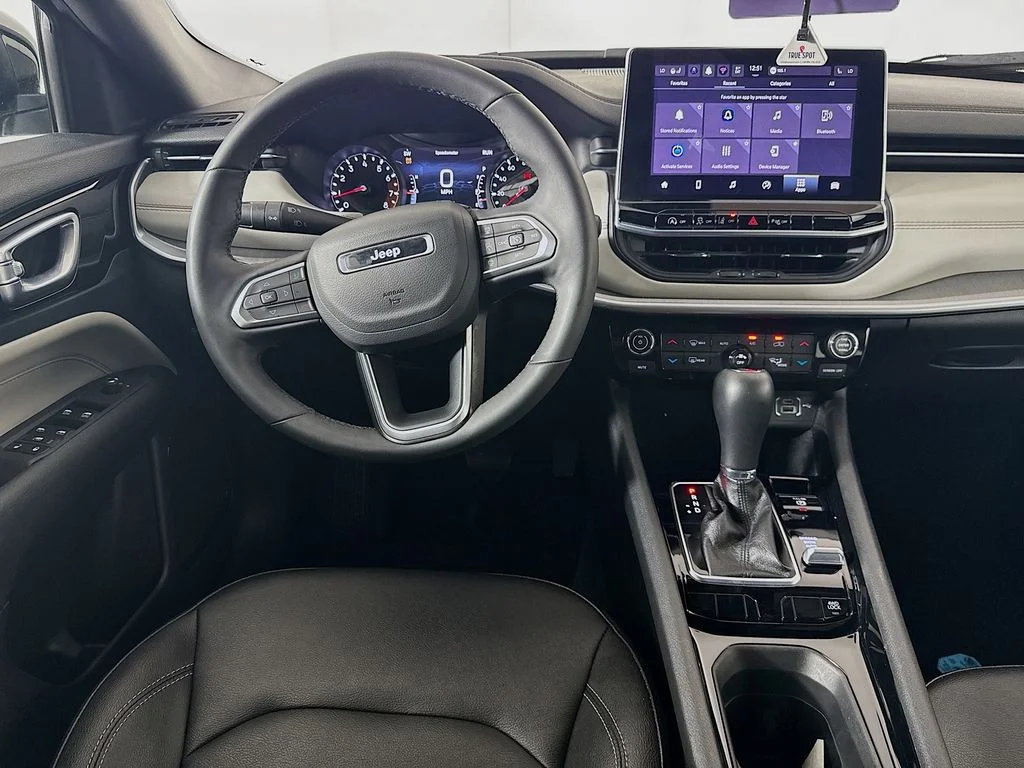 2025 Jeep Compass Limited - Photo 25