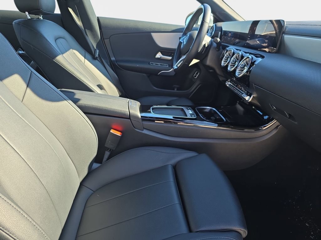 2025 Mercedes-Benz CLA CLA 250 - Photo 12