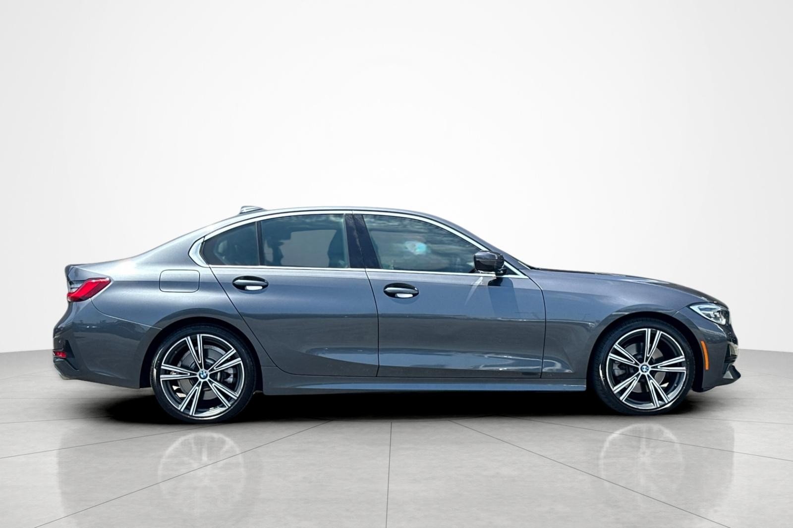 Used 2021 Mineral Gray Metallic BMW 330i image 6