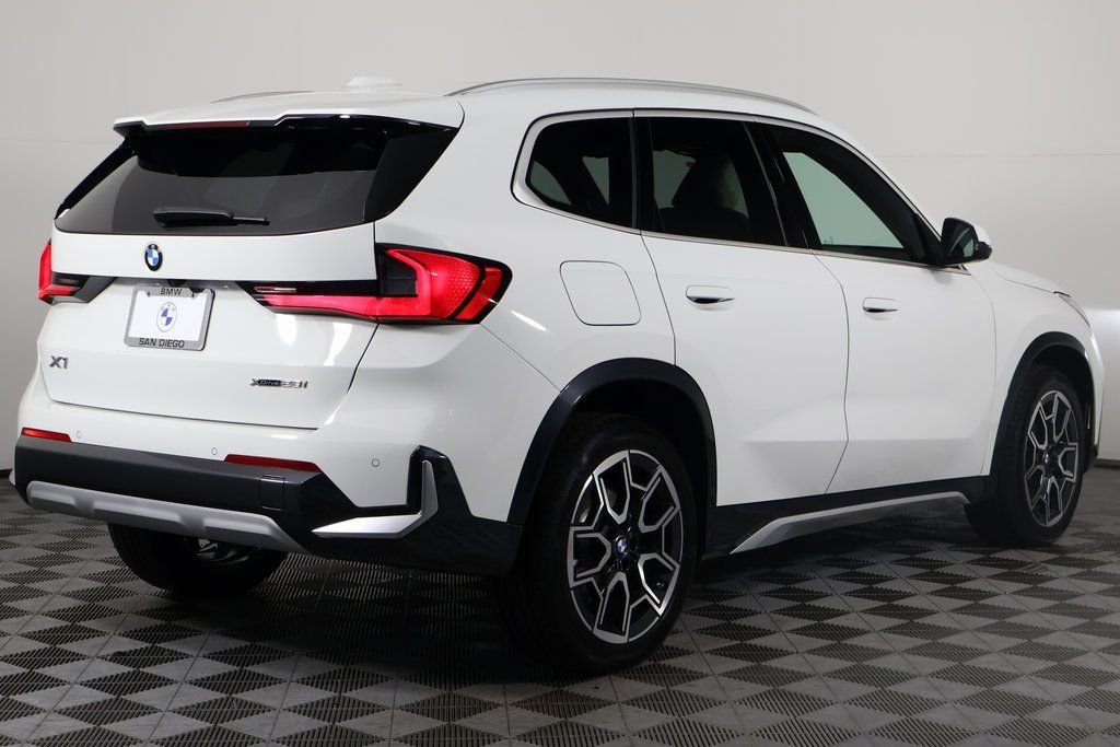 New 2027  BMW xDrive28i image 2