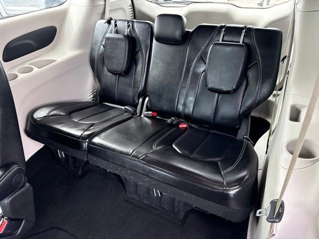 Used 2024 Black Chrysler Touring L image 13