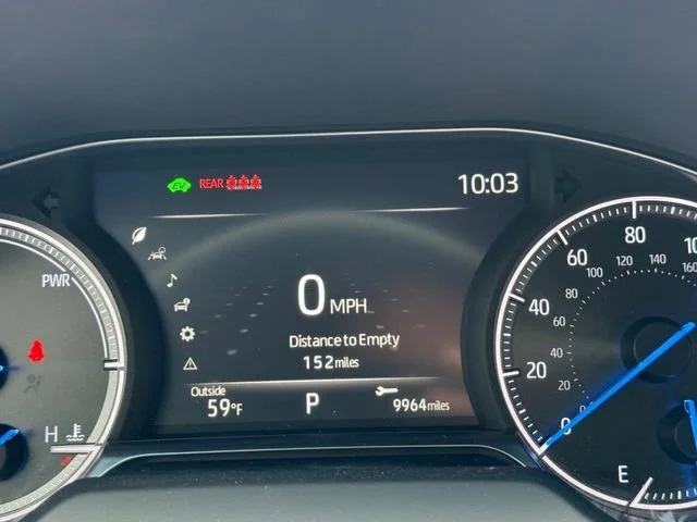 2023 Toyota Venza LE - Photo 20