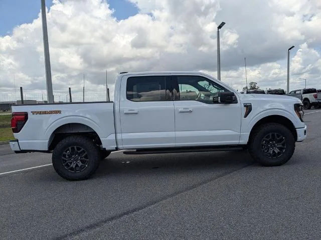 New 2026 Oxford White Ford Tremor image 31