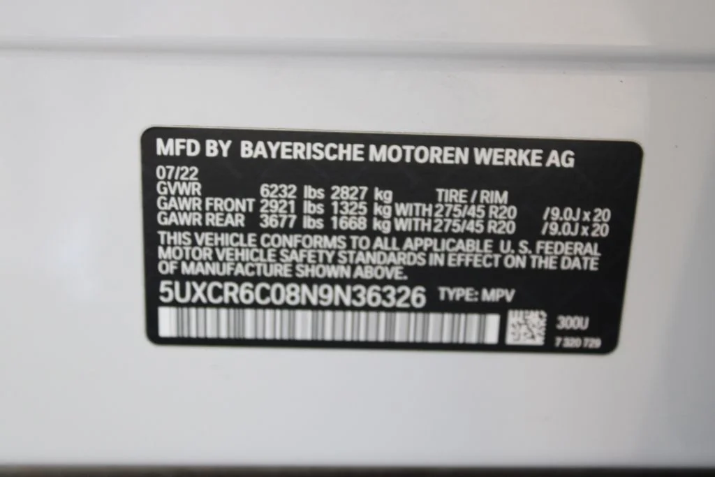 Used 2022 White BMW xDrive40i image 31