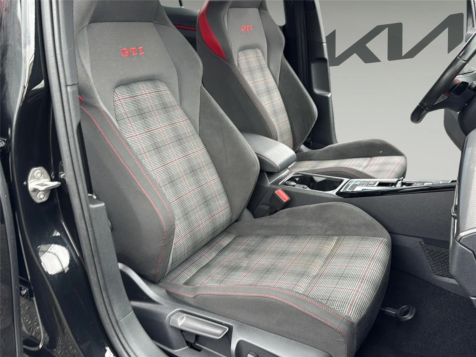 Used 2024 BLACK Volkswagen S image 30