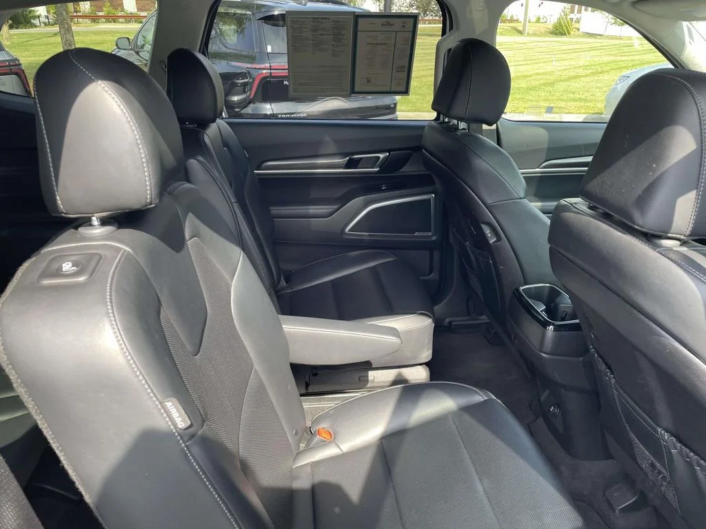 2025 Kia Telluride S - Photo 11
