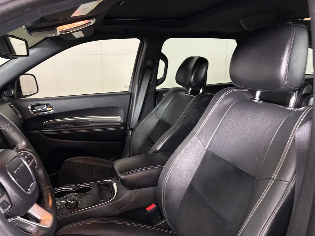 Used 2015 Black Dodge SXT image 18