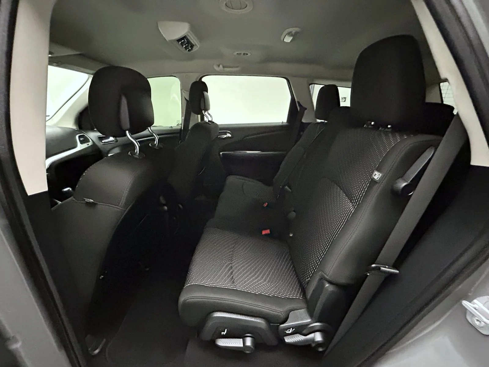Used 2020 Gray Dodge SE image 19