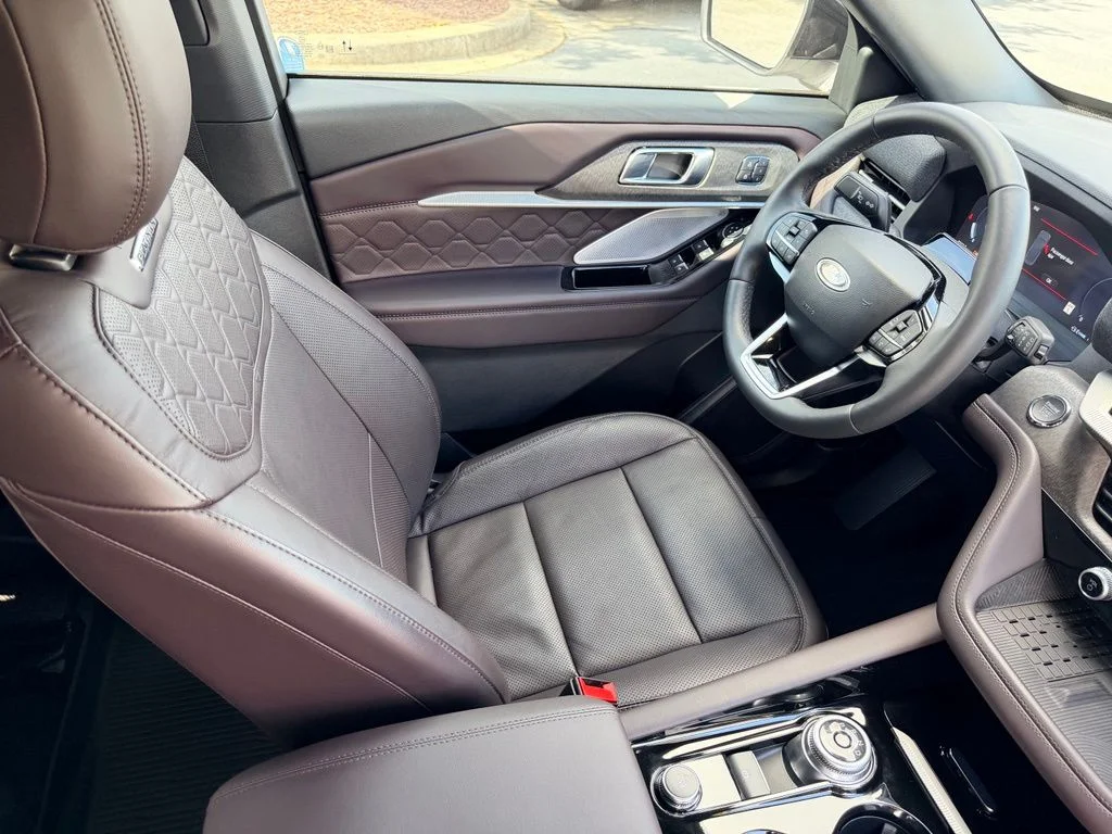 Used 2025 White Ford Platinum image 12