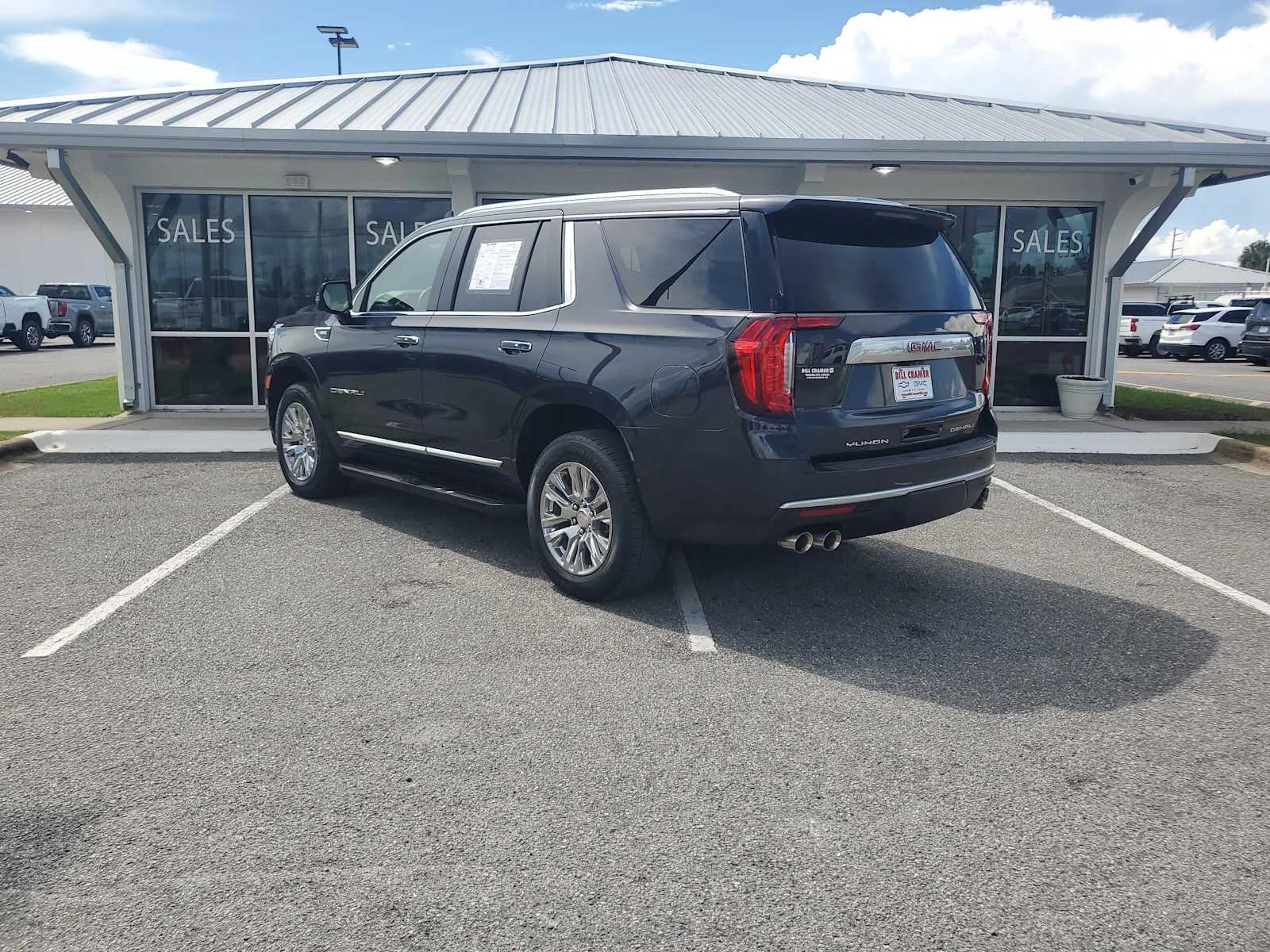 Used 2023 TITANIUM RUSH METALLIC GMC Denali image 3