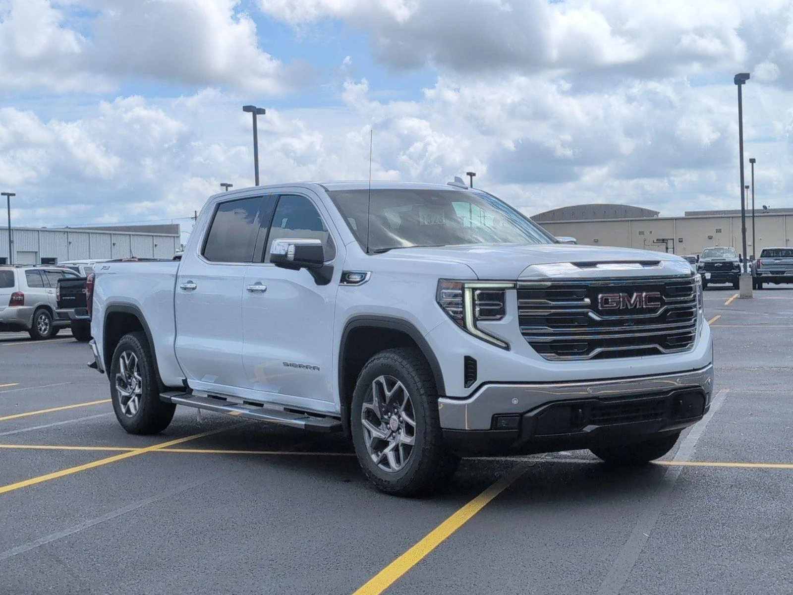 2026 GMC Sierra 1500 SLT - Photo 9