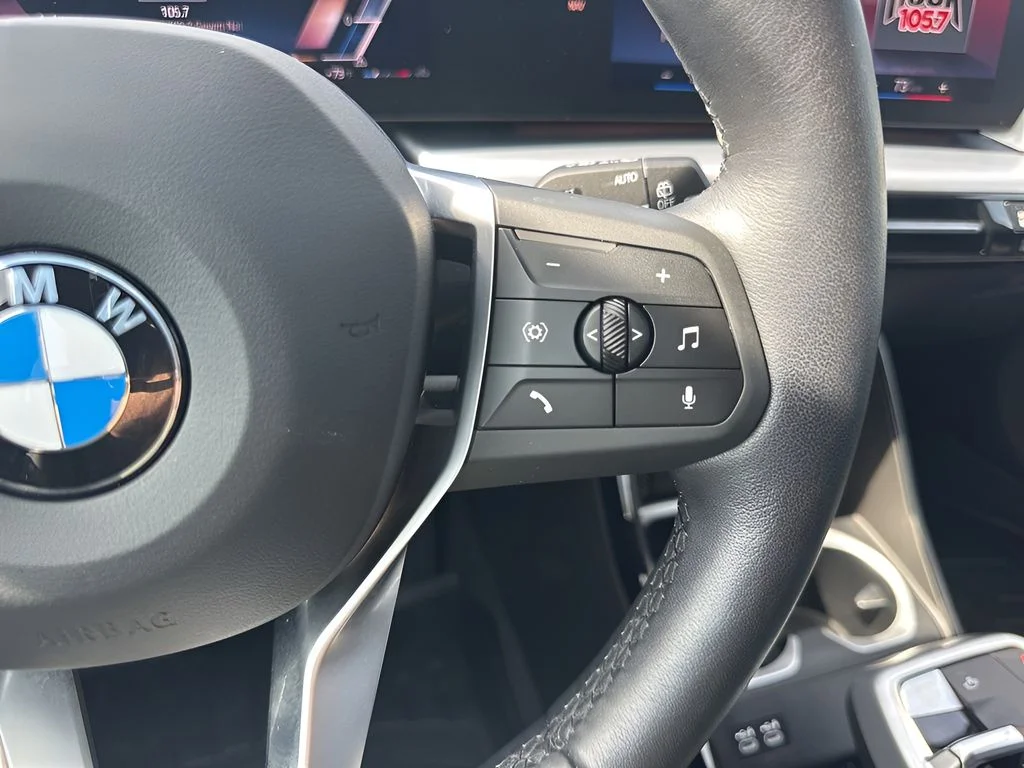 Used 2023 Silver BMW xDrive28i image 15