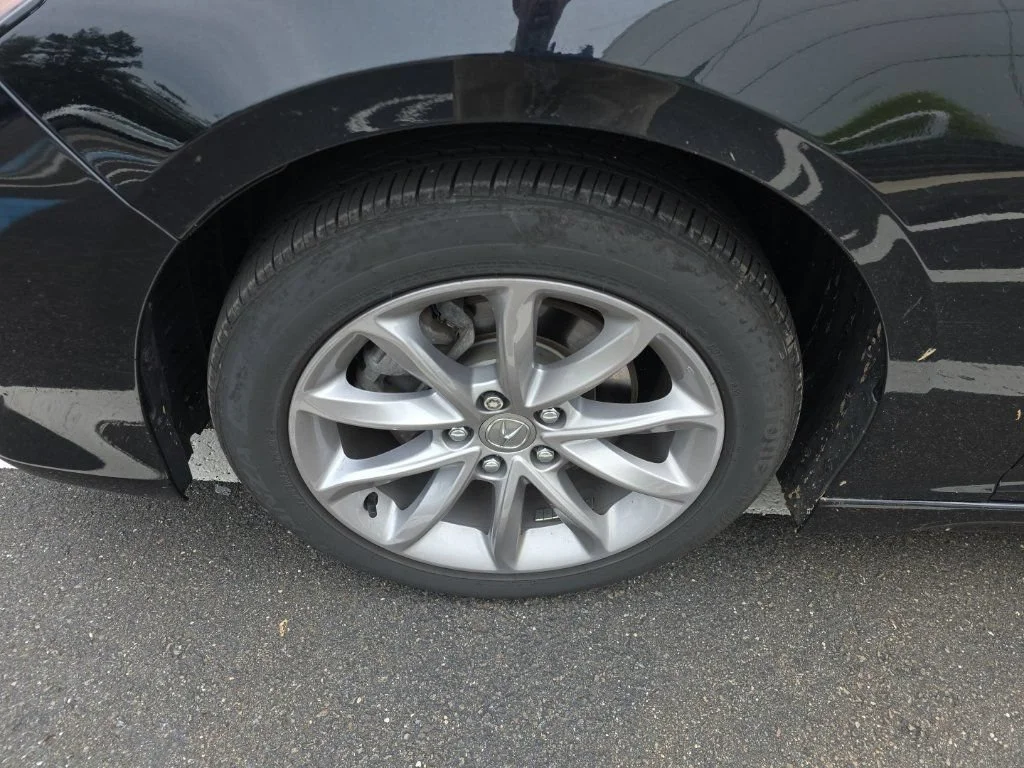 Used 2021 Majestic Black Pearl Acura Base image 9