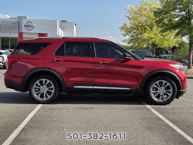 Used 2021 Red Metallic FORD LIMITED RWD image 4