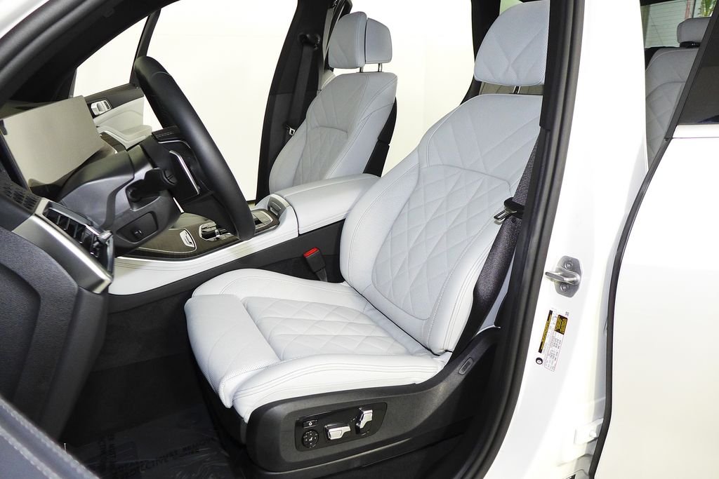 2026 BMW X5 40i - Photo 22