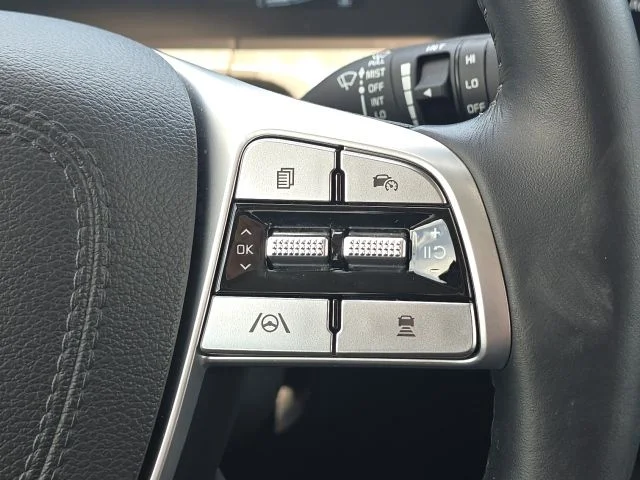 Used 2025 Silver Kia EX image 41