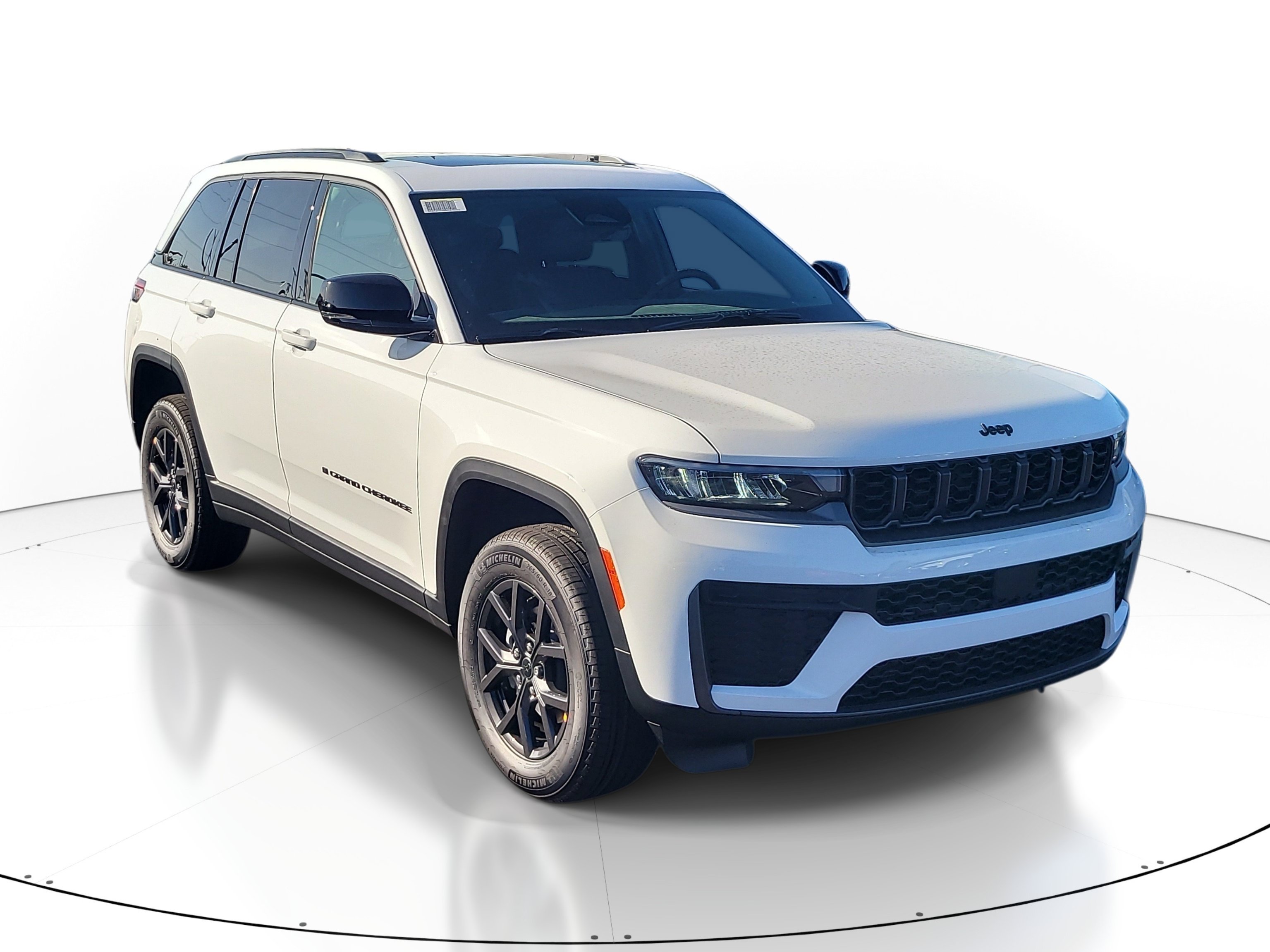 New 2027 Bright White Clear-Coat Paint Jeep Laredo Altitude image 2