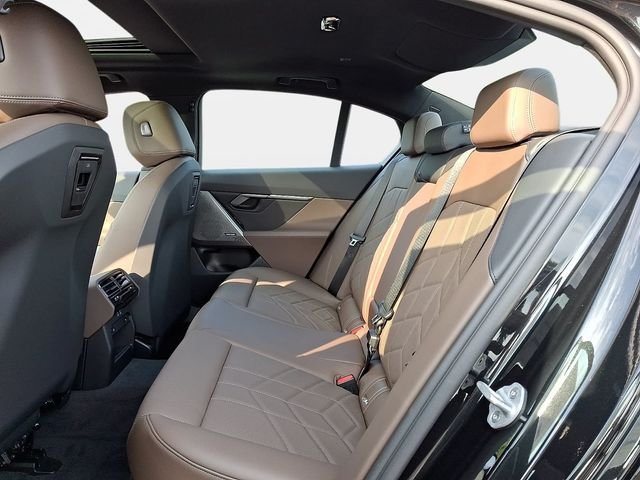 New 2027 Black Sapphire Metallic BMW 530i xDrive image 9