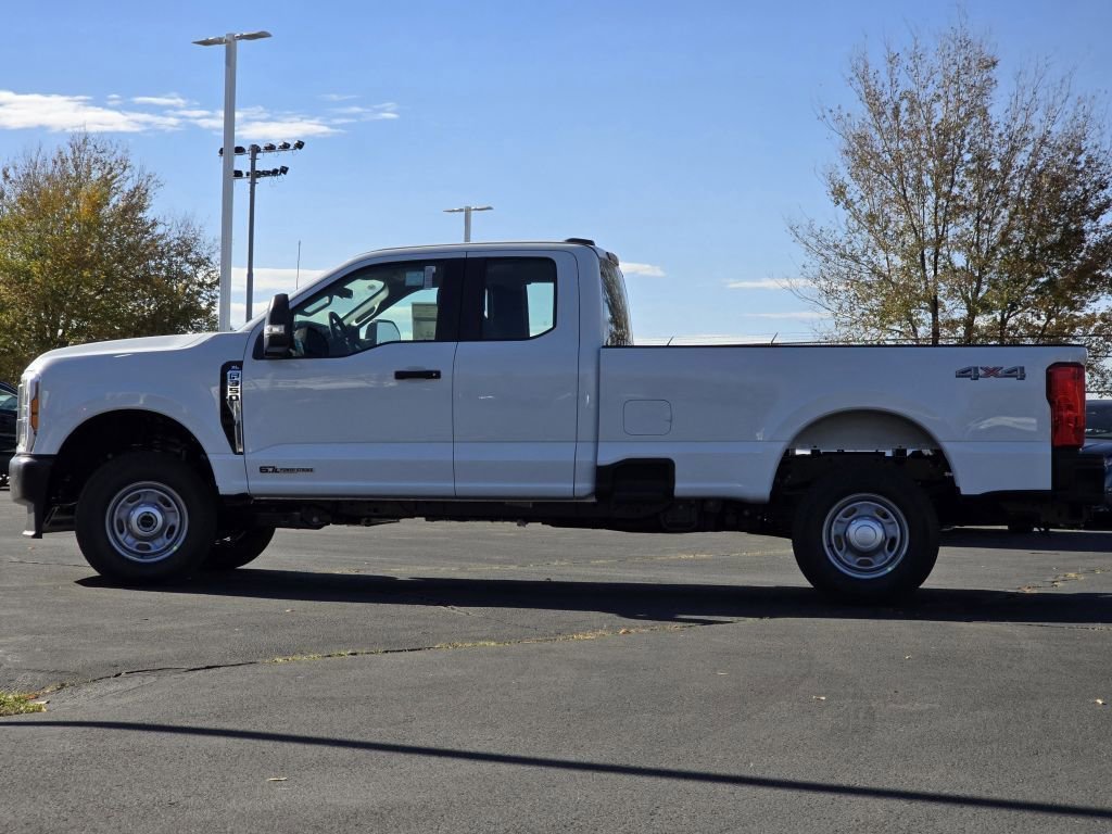 New 2026 Oxford White Ford XL image 16