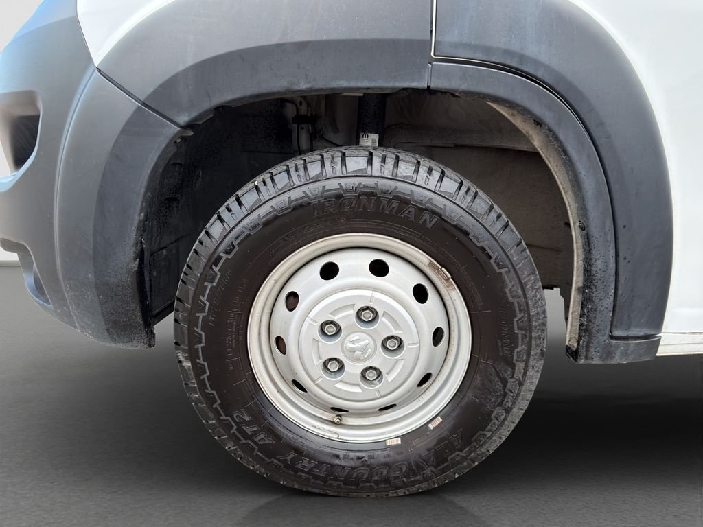 Used 2023 White Ram Base image 20