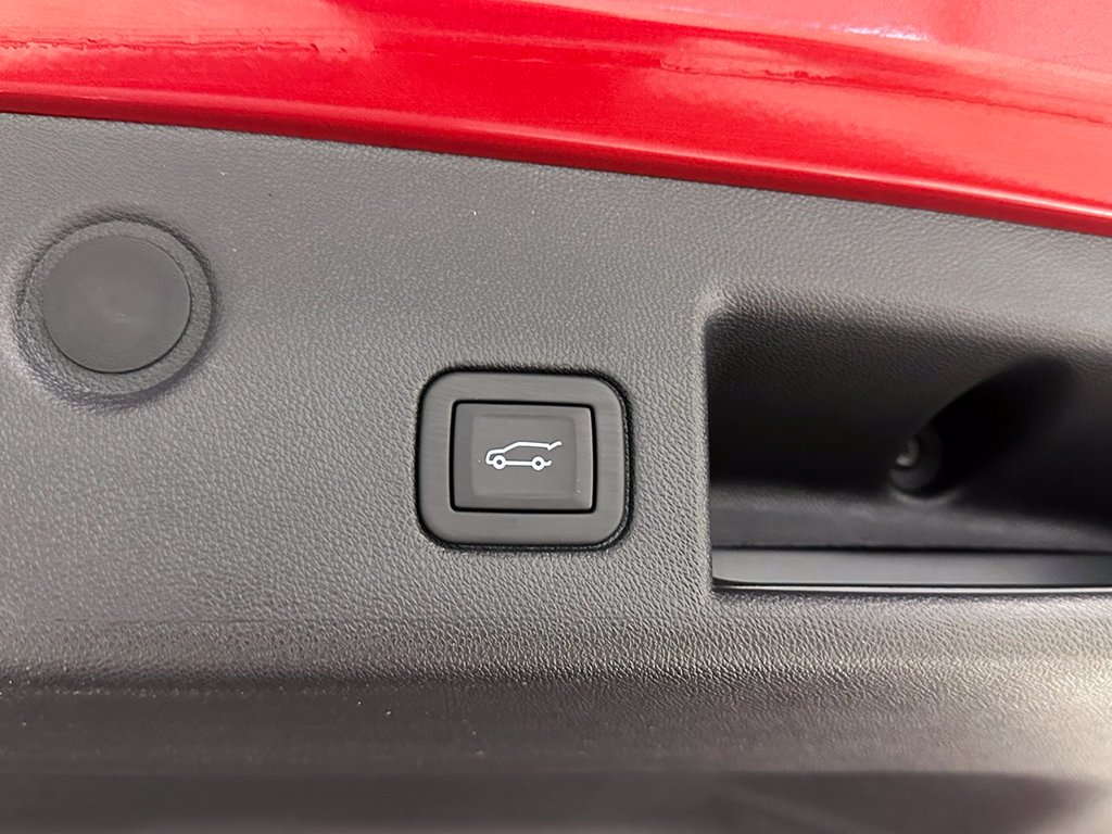 Used 2023 Red Chevrolet RS image 13