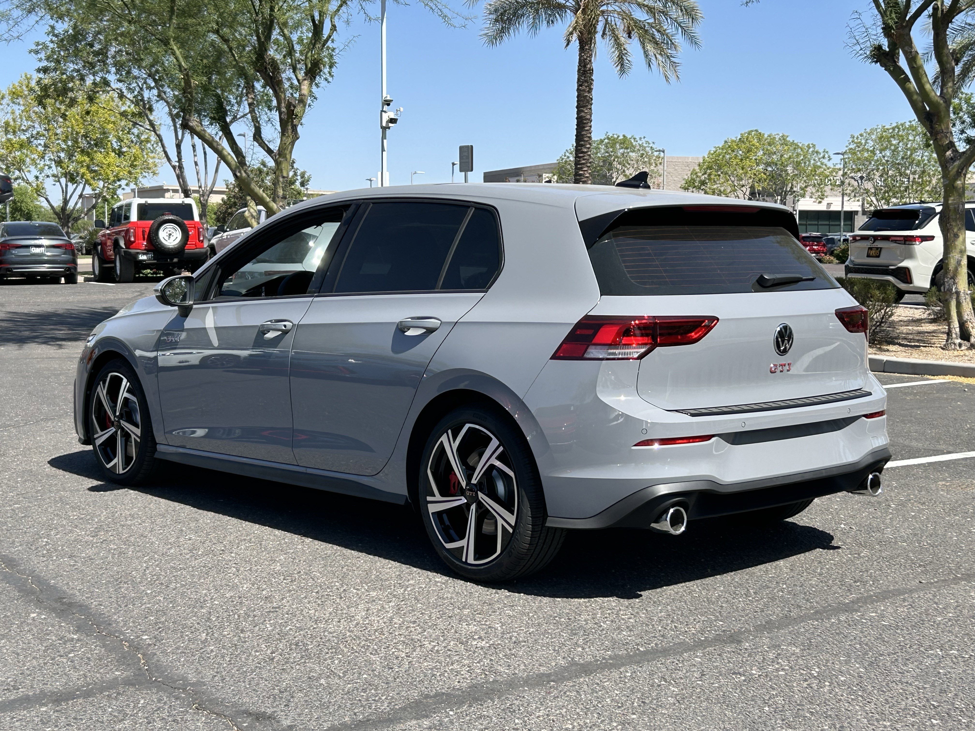 New 2026 Moonstone Gray Volkswagen SE image 2