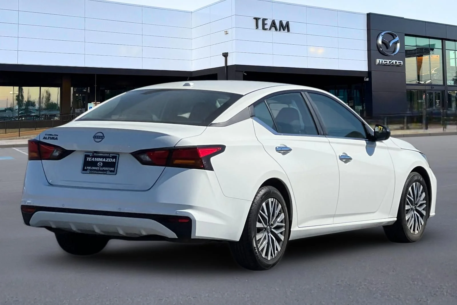 2025 Nissan Altima SV - Photo 4