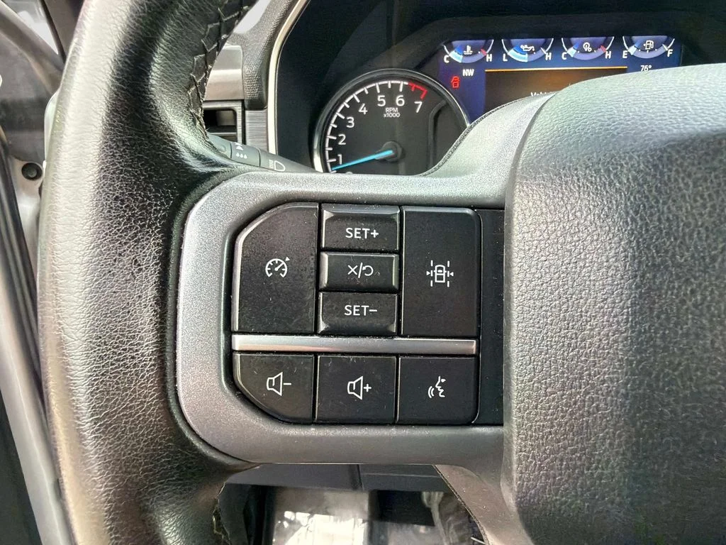 Used 2023 Silver Ford XLT image 30