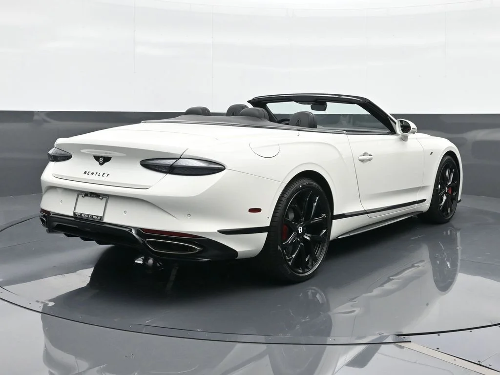 New 2026 White Bentley  image 14