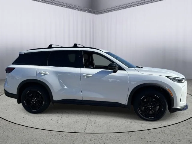 New 2027 RADIANT WHITE INFINITI Sport AWD image 6