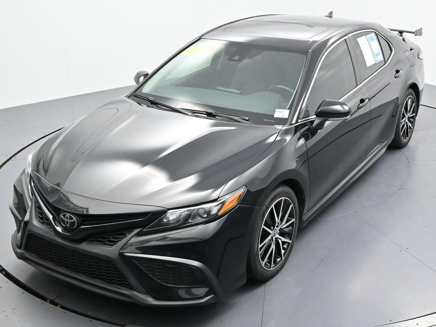 Used 2021 Midnight Black Metallic Toyota SE image 40