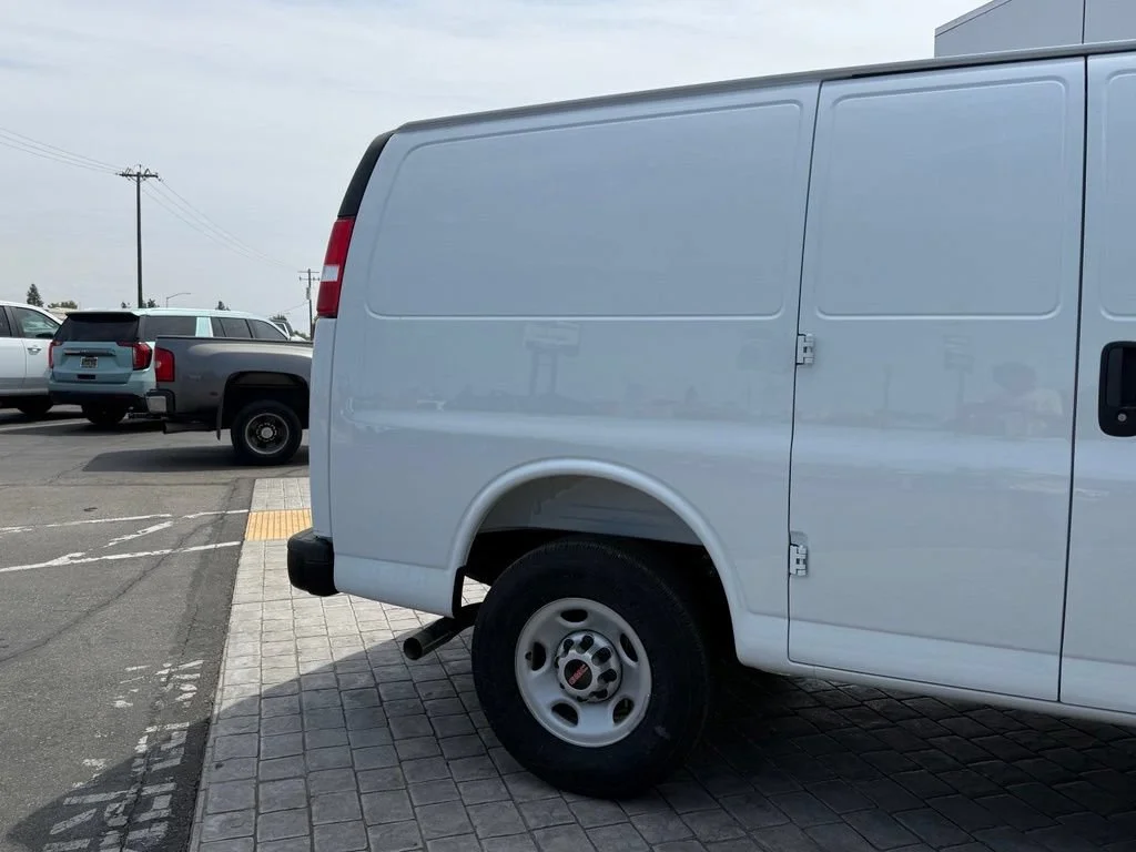 New 2026 Summit White GMC Work Van image 11