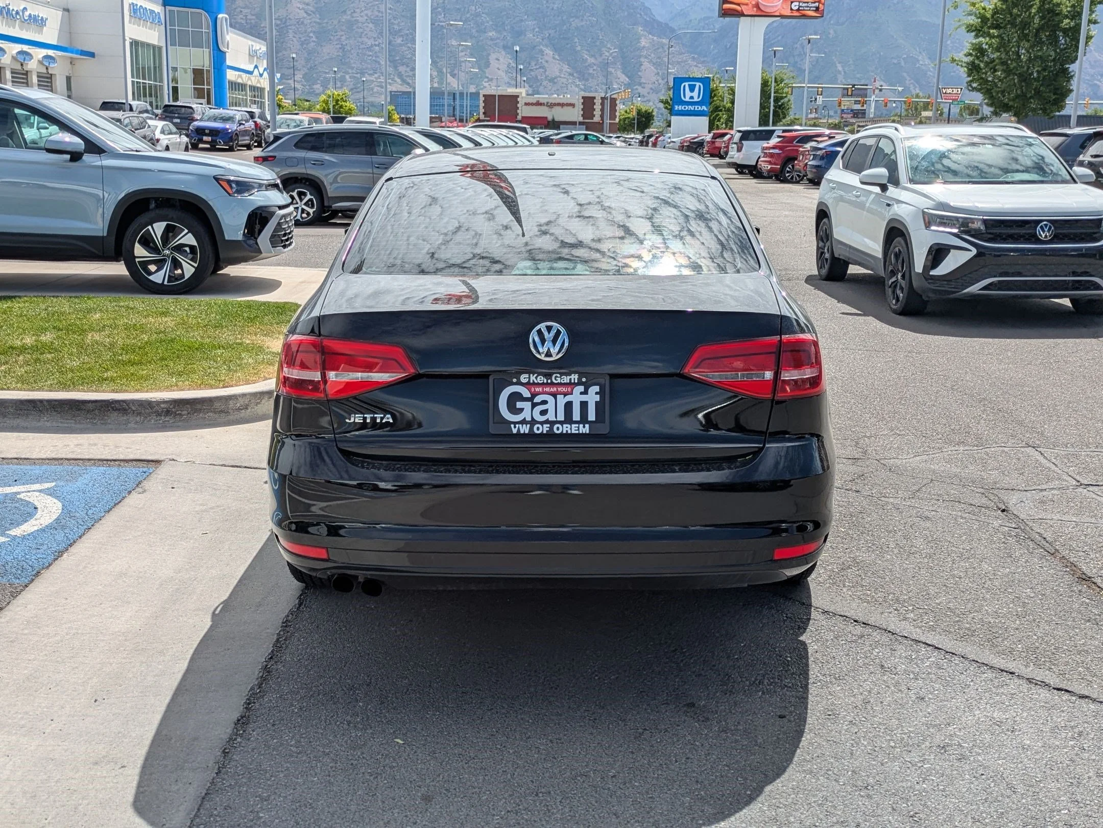 Used 2015 Black Volkswagen 2.0L Base image 4