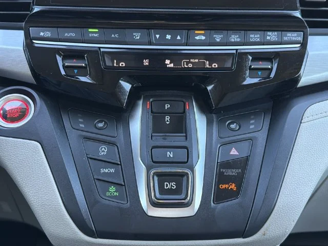 Used 2025  Honda EX-L image 21