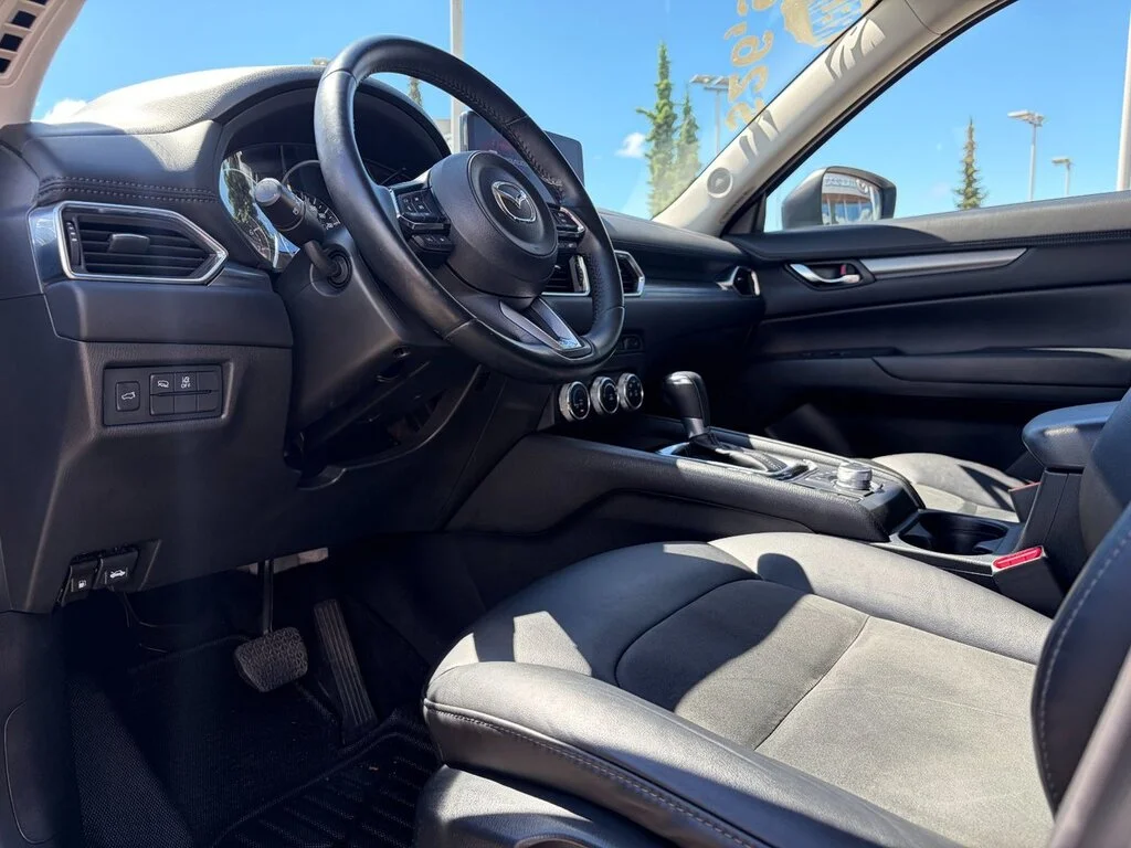 Used 2022  Mazda GS AWD at image 17