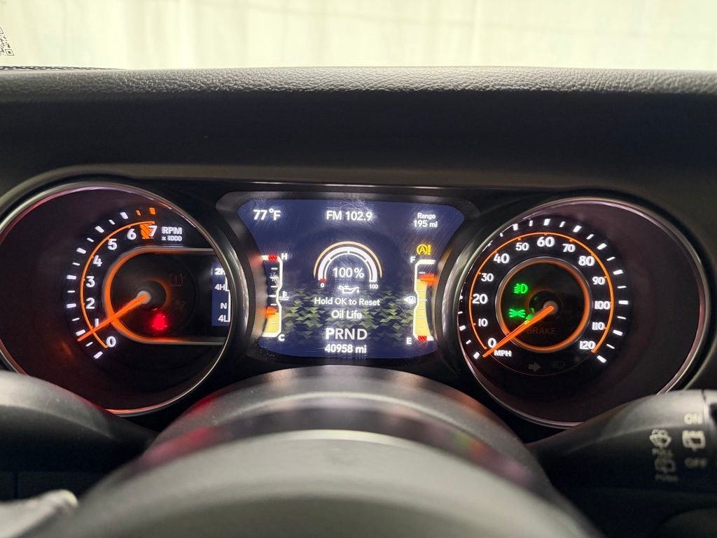 Used 2018 Silver Jeep Sport S image 20