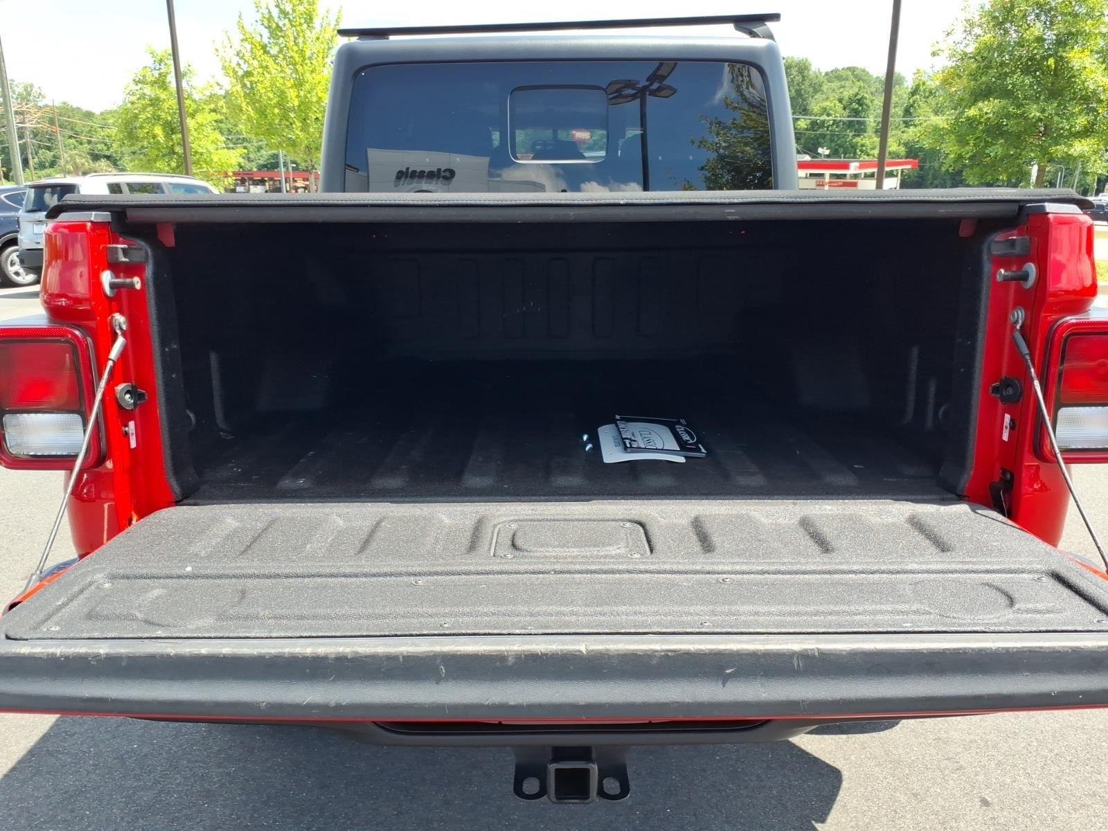 Used 2020 Firecracker Red Jeep Sport S image 31