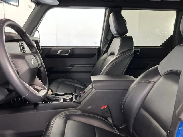 Used 2025 Blue Metallic Ford Badlands image 10