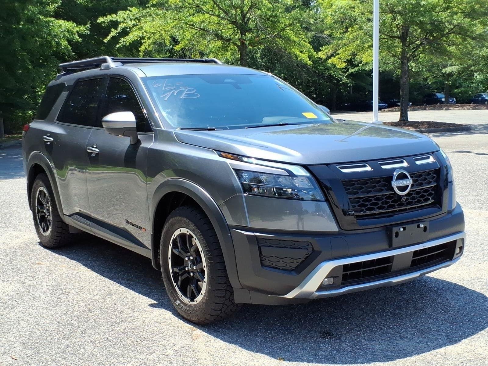 Used 2025 Gun Metallic Nissan Rock Creek image 6