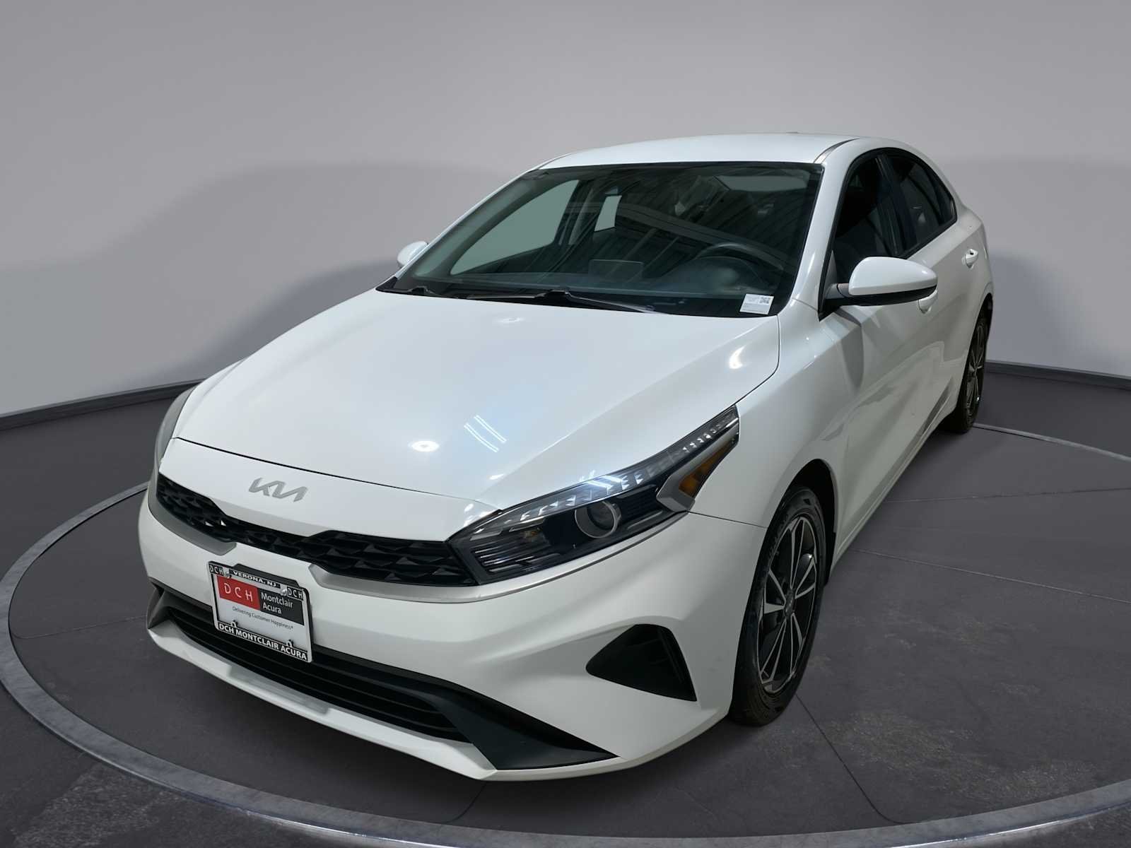 2023 Kia Forte LXS AT's photo