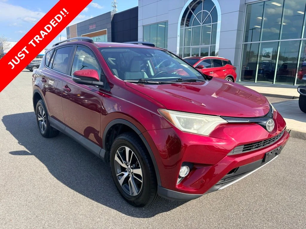 Used 2018 Red Toyota XLE image 1