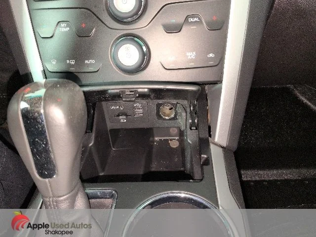 Used 2014 Black Ford XLT image 22